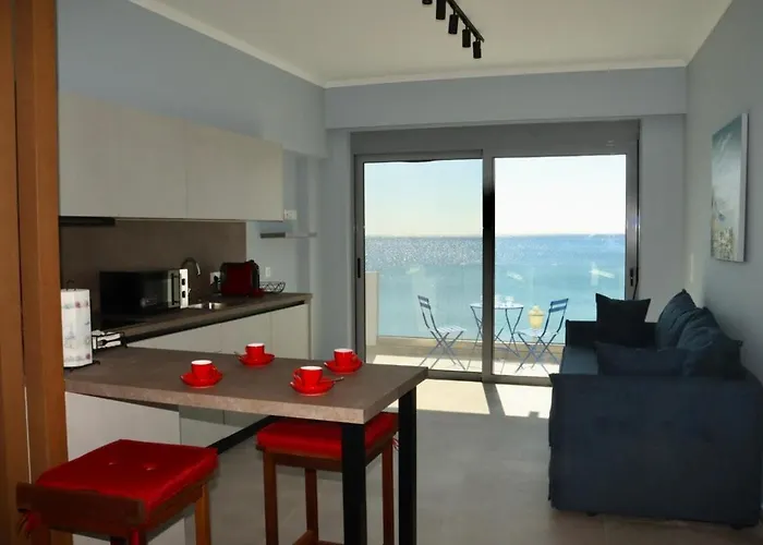 Charaki Escape Chic Studio With Seafront Patio